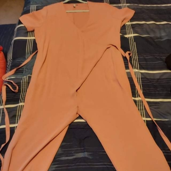 Asos pink jumpsuit with belt - Picture 8 of 13